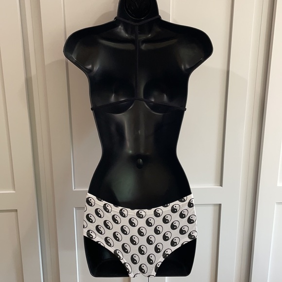 TOPSHOP matching bra/undies yin yang size 4/6 NEW - Picture 2 of 5